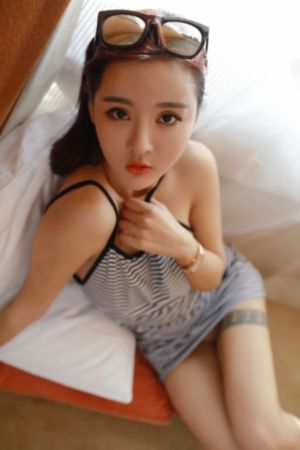 图书馆的她